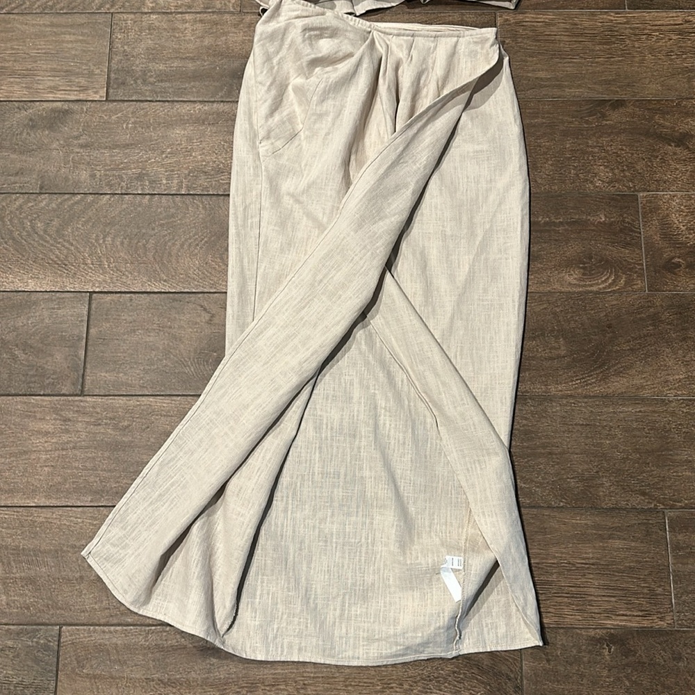 BONHEUR D’AMOUR One-Shoulder Ruffle Cutout Midi Dress - Picture 5 of 7